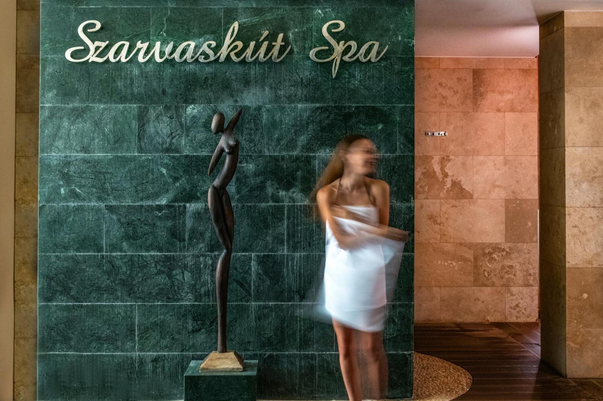Szarvaskut Hotel 4*